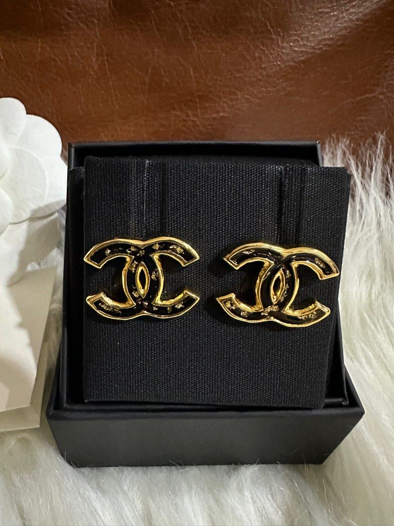 Chanel CC Logo Black Gold Earrings