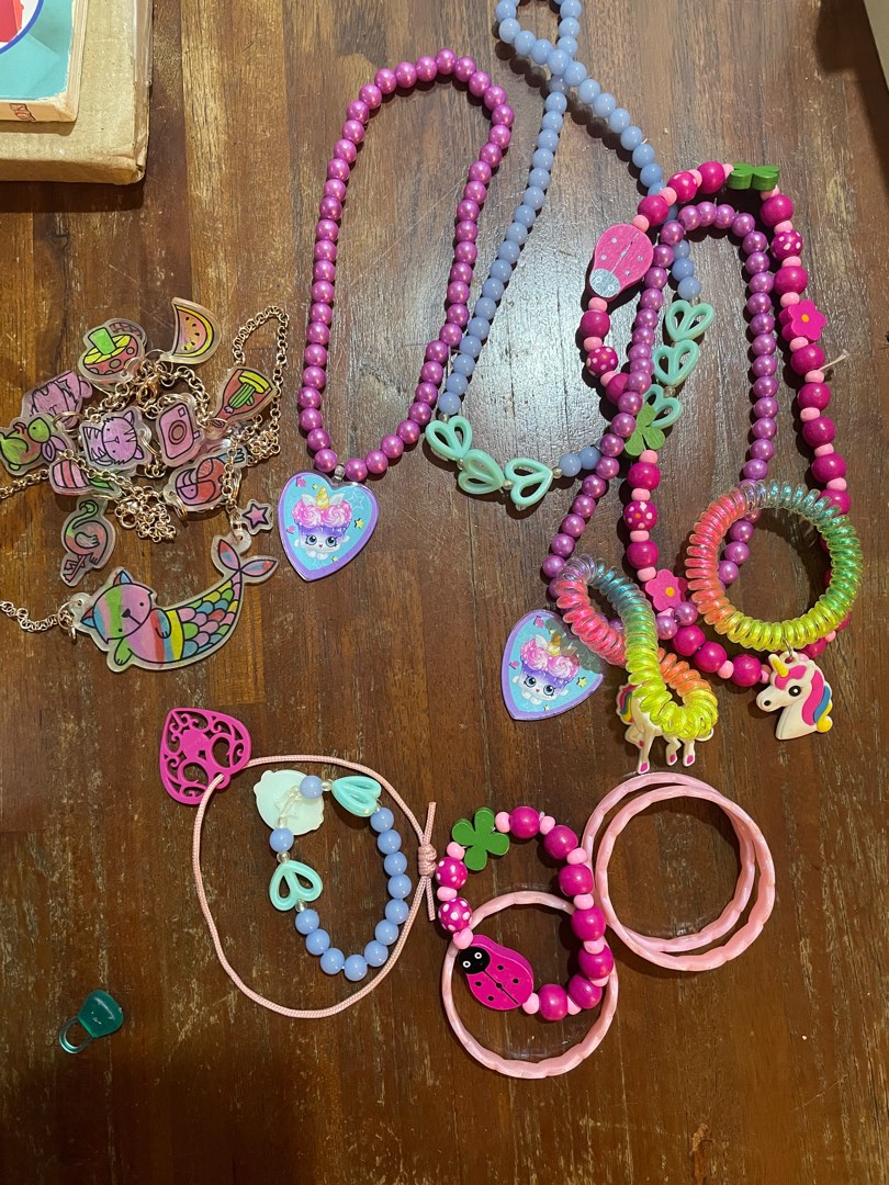 Childrens dressing up best sale jewellery