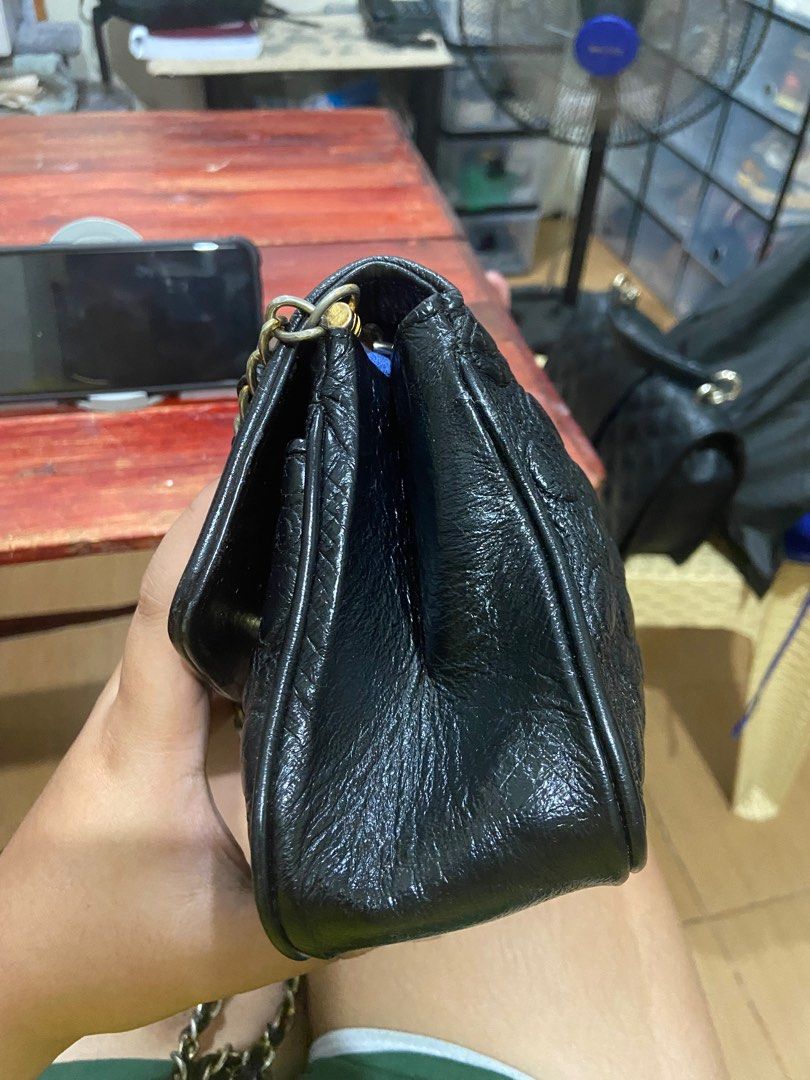 Christian Aujard Chain Sling Bag (Category: Luxury Bags & Wallets) located in Mandaluyong City. Submitted by kacianna (Listing ID 1233327340, Image 3). Description: Genuine Leather, super nice quality Still in good condition but hardware on sling a little faded, 6/10.