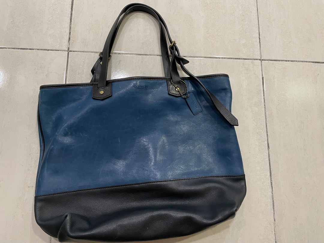 Coach laptop bag *used*, Women's Fashion, Bags & Wallets, Tote Bags on