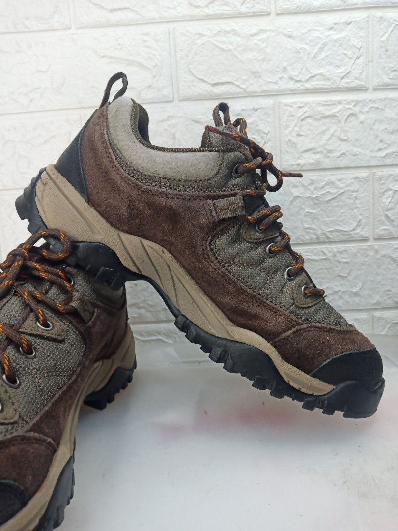 columbia granite ridge hiking shoes