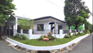 COZY CORNER LOT BUNGALOW HOUSE IS FOR SALE IN BF HOMES PARANAQUE