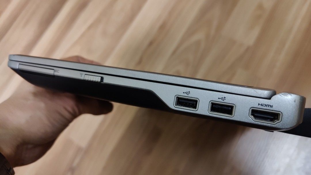 Dell E6220 (Category: Laptops & Notebooks) located in Kuala Lumpur. Submitted by klmavrick (Listing ID 1233309934, Image 2). Description: Comes with: 1. Laptop & original power supply Upgraded : 1. 2x4gb ddr3 2. Upgraded to 500gb SSD Unit works flawlessly with wifi, network, HDMI & VGA connections able to connect. Display however has a small pinkish dot , but not noticeable when display is used normally. Battery cannot be charged anymore but new 