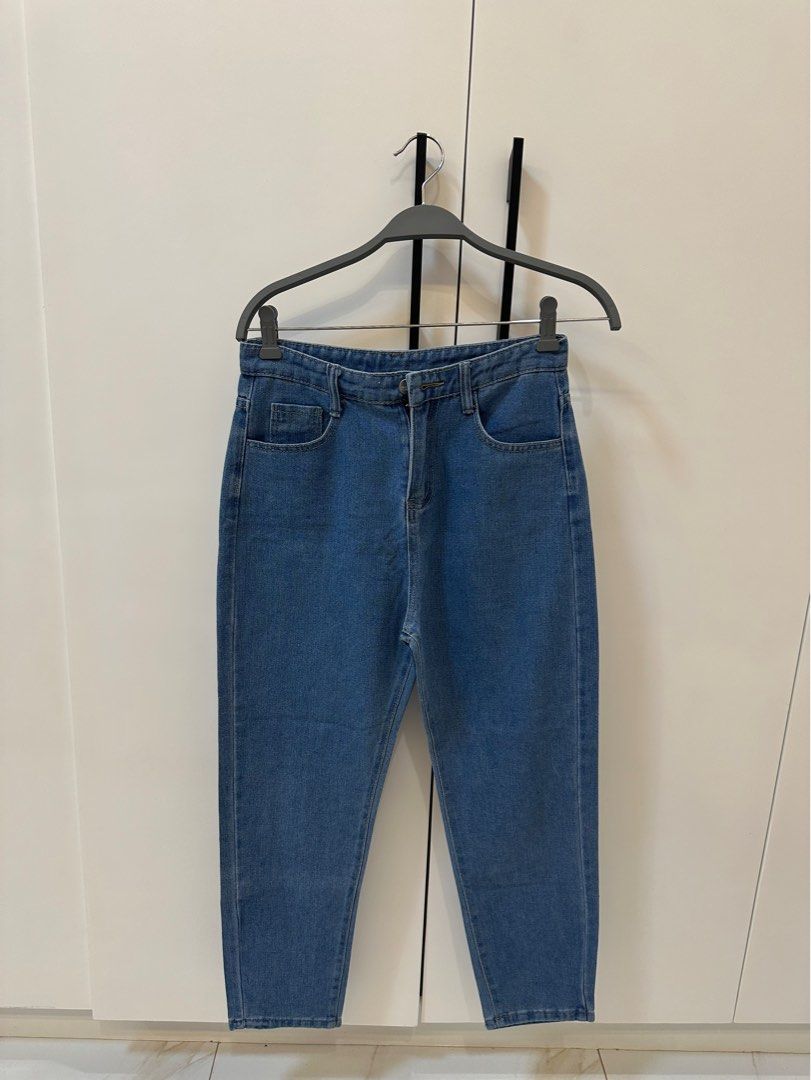 Denim Pants (Category: Jeans) located in Manila. Submitted by sofffdlr (Listing ID 1233356618, Image 1). Description: .