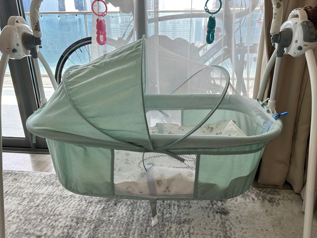 Electric Rocking baby Bed, Babies & Kids, Baby Nursery & Kids Furniture