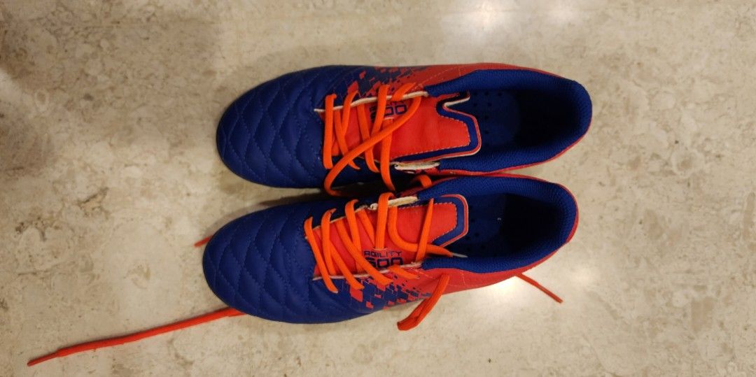 childrens indoor football boots