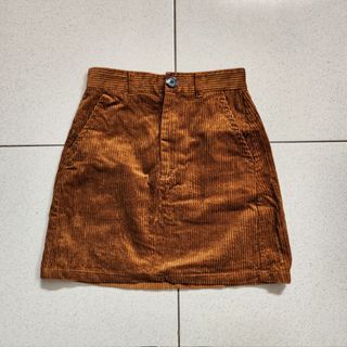 GU brown corduroy skirt