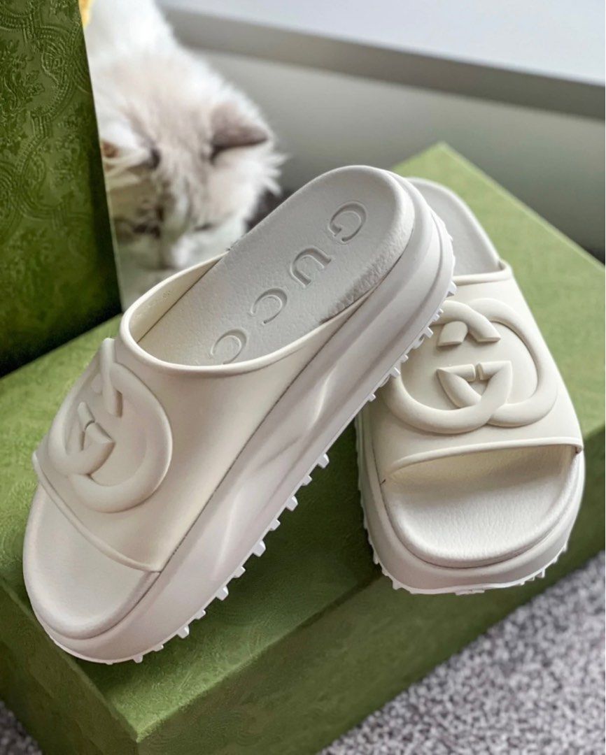 Girl gucci slides hot sale