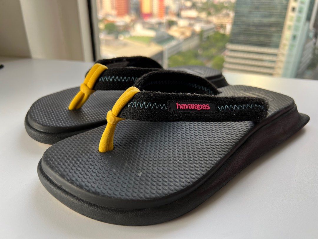 Havaianas TradiZori flip flops (Category: Slippers and slides) located in Makati City. Submitted by sunfish7 (Listing ID 1233286430, Image 1). Description: Havaianas tradi zori slip ons. Used once or twice. Size eu 35-36 Rfs: decluttering .
