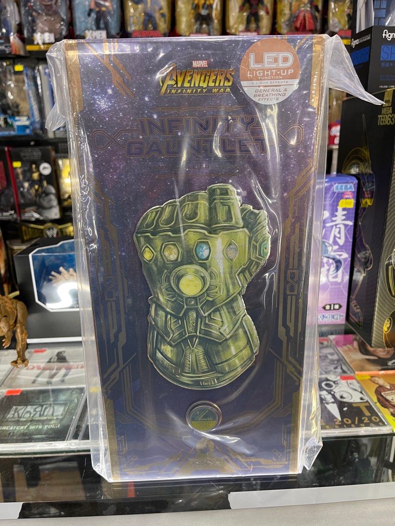 Hottoys Infinity Gauntlet, Hobbies & Toys, Toys & Games on Carousell