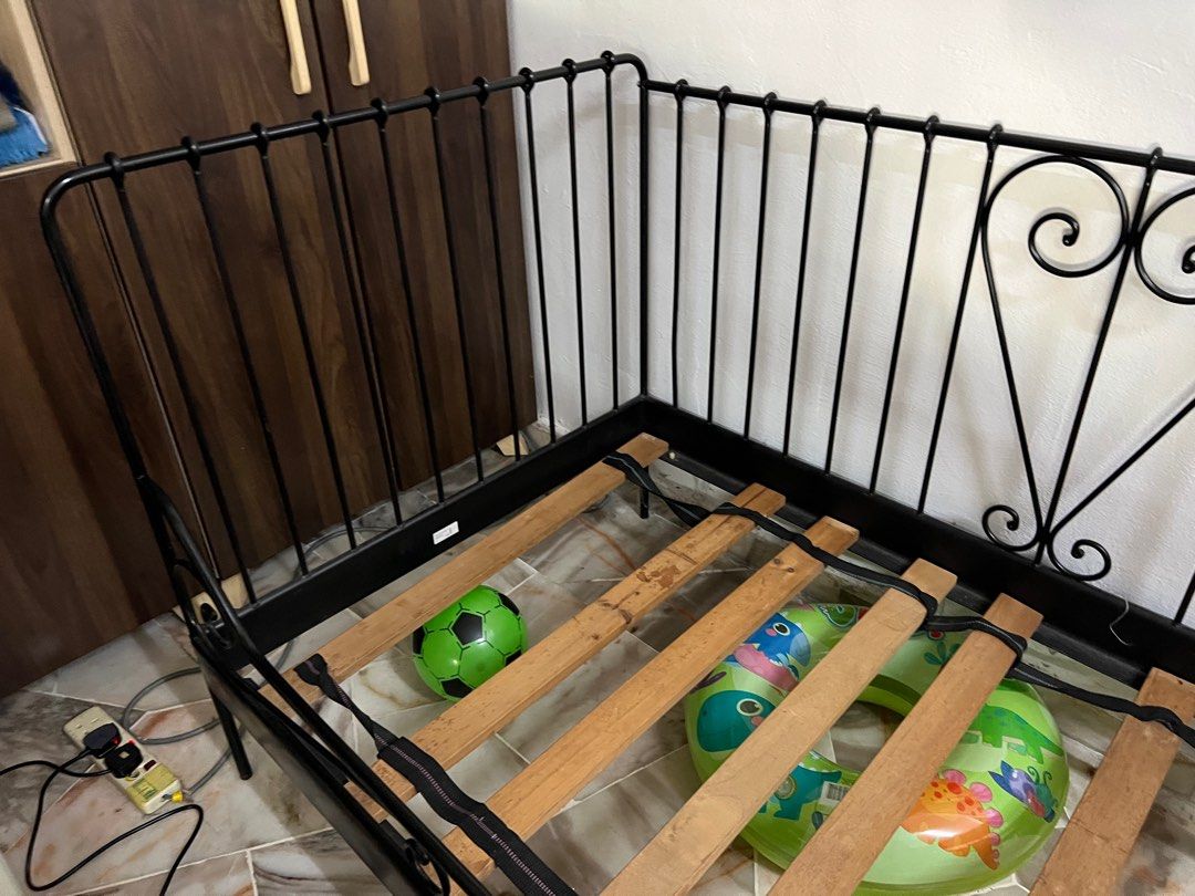 Ikea meldal daybed. 1 screw missing, Furniture & Home Living, Furniture, Bed Frames & Mattresses