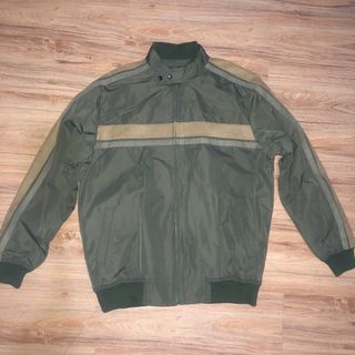 (Kategori: ) berada di . Dikirim oleh garasel (ID iklan 1233333618, Gambar 1). Deskripsi: .