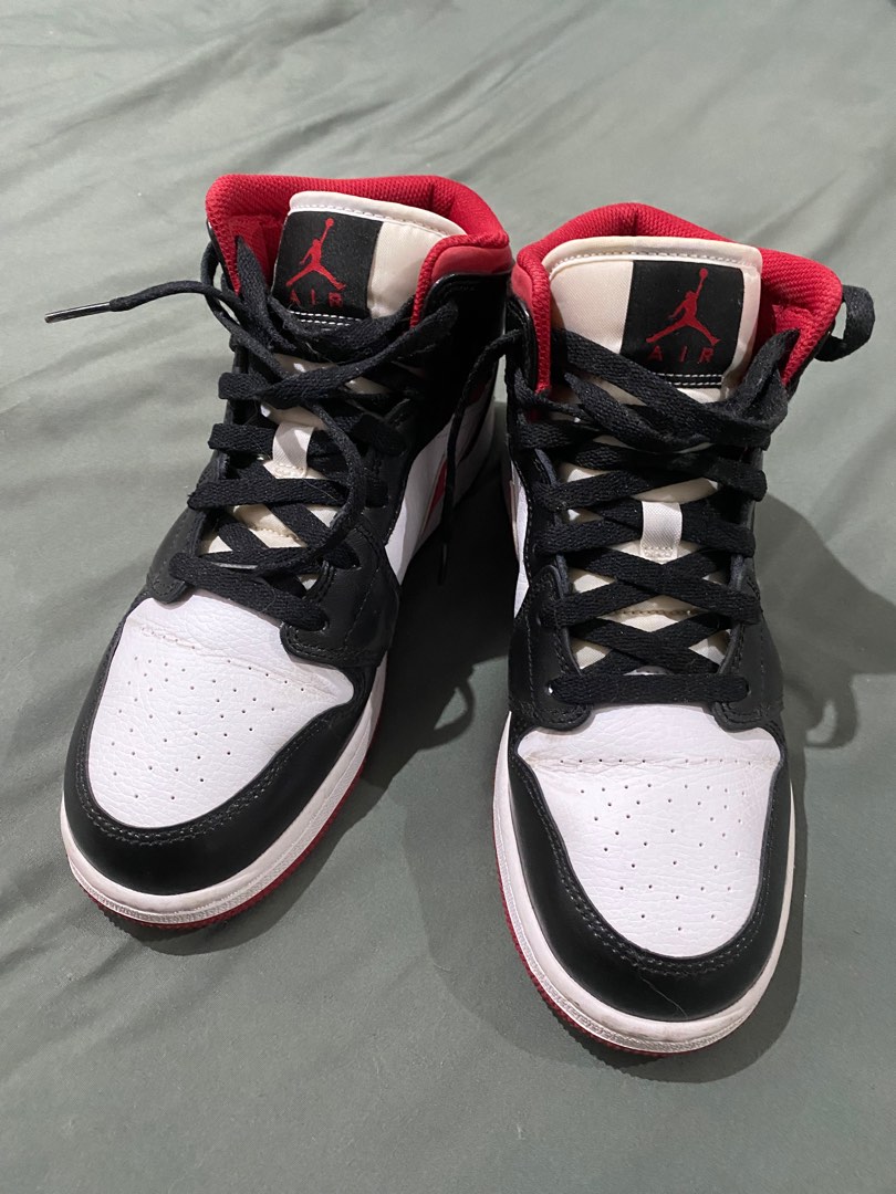 Jordan 1 ‘Black Gym Red’ on Carousell