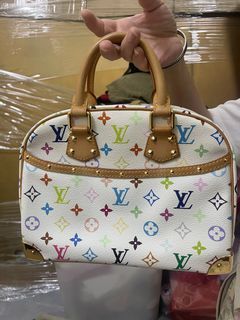 Original/Authentic Louis Vuitton Saumur Monogram Mini Lin 30 Ebene, Women's  Fashion, Bags & Wallets, Purses & Pouches on Carousell
