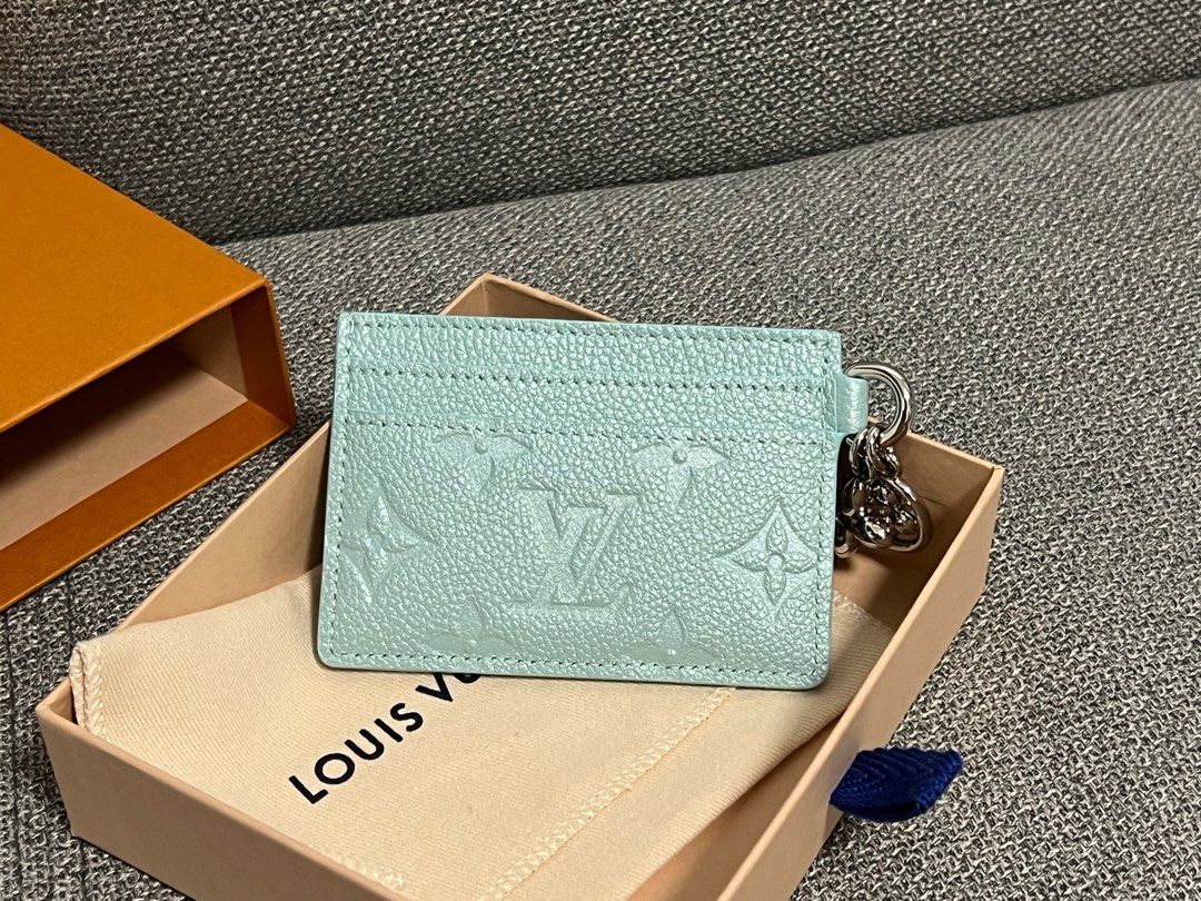 tiffany blue louis vuitton