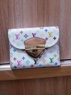 （分類：）位於 。 由 menahil 提交（商品編號 1233363797，圖片 1）。簡介： 。