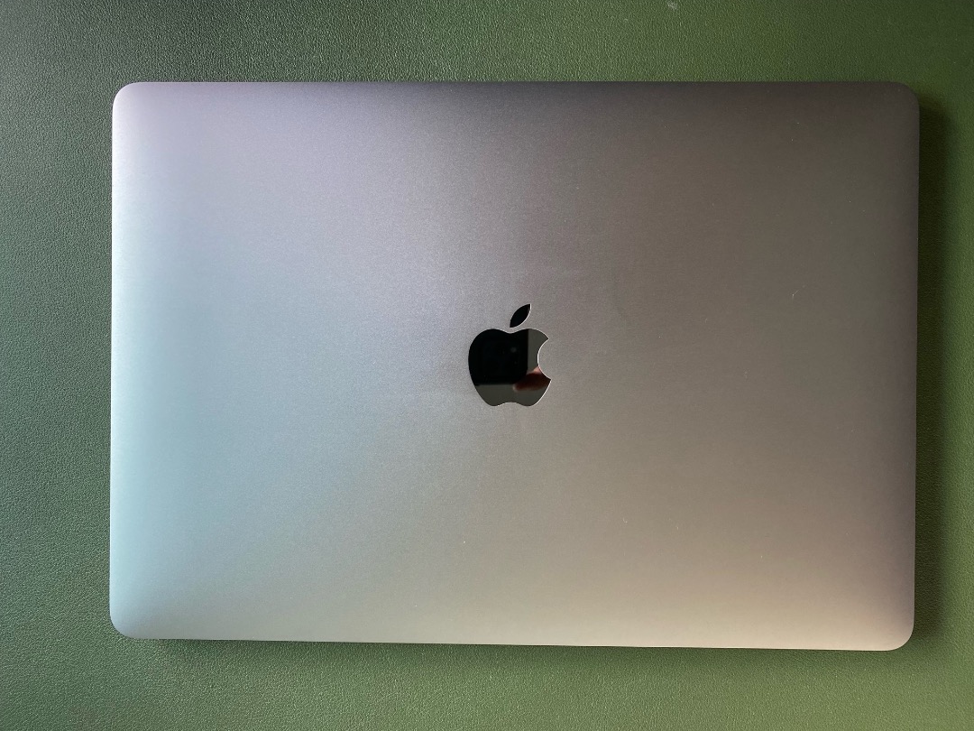 MacBook Pro 2019 (Touch Bar, 13 inch Two Thunderbolts 3 ports ...