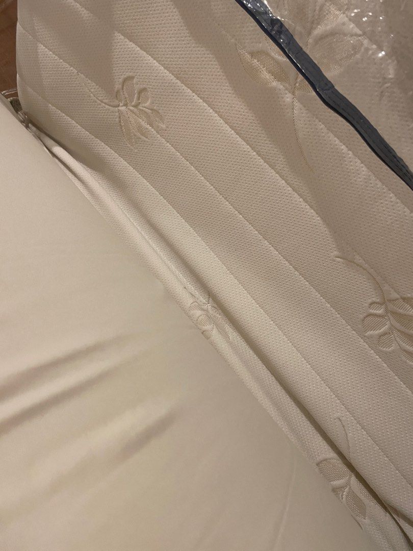 Mandaue Foam Memory Topper 2x36x75, Furniture & Home Living, Furniture