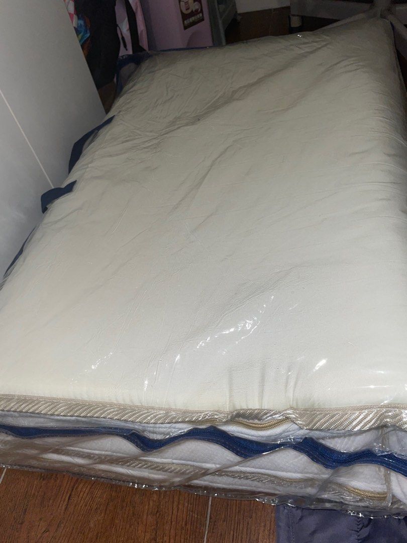 Mandaue Foam Memory Topper 2x36x75, Furniture & Home Living, Furniture