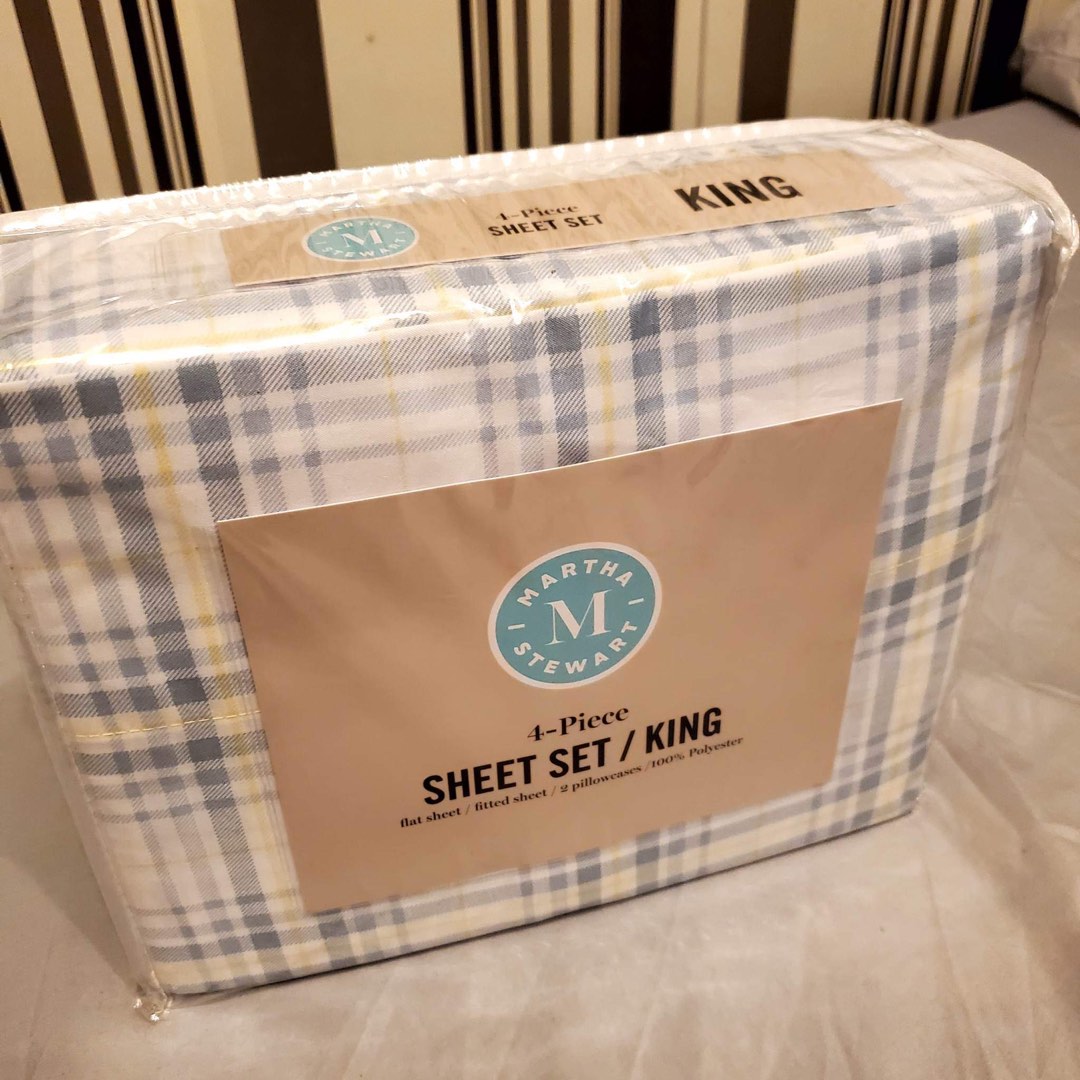 Martha Stewart Sheet Set/ King Size, Furniture & Home Living, Bedding