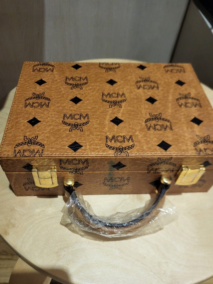 Mcm outlet bag box