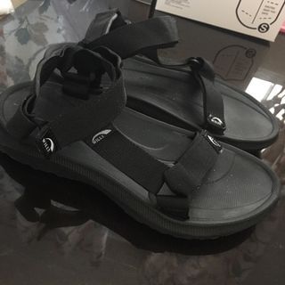 Men’s Slippers Size 42
