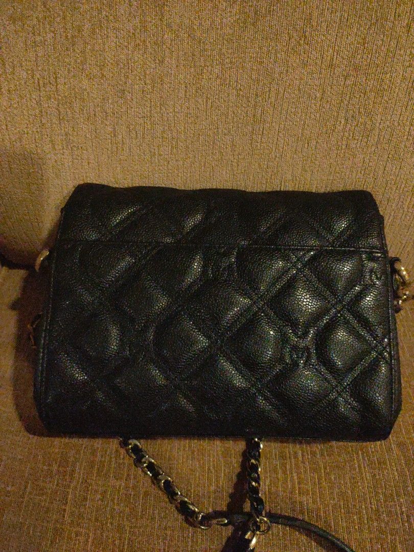 METROCITY patent leather black quilted chain convertible two way sling kili  bag, Women's Fashion, Bags & Wallets, Cross-body Bags on Carousell