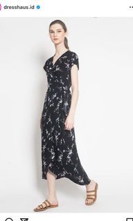 Mila Floral wrap dress