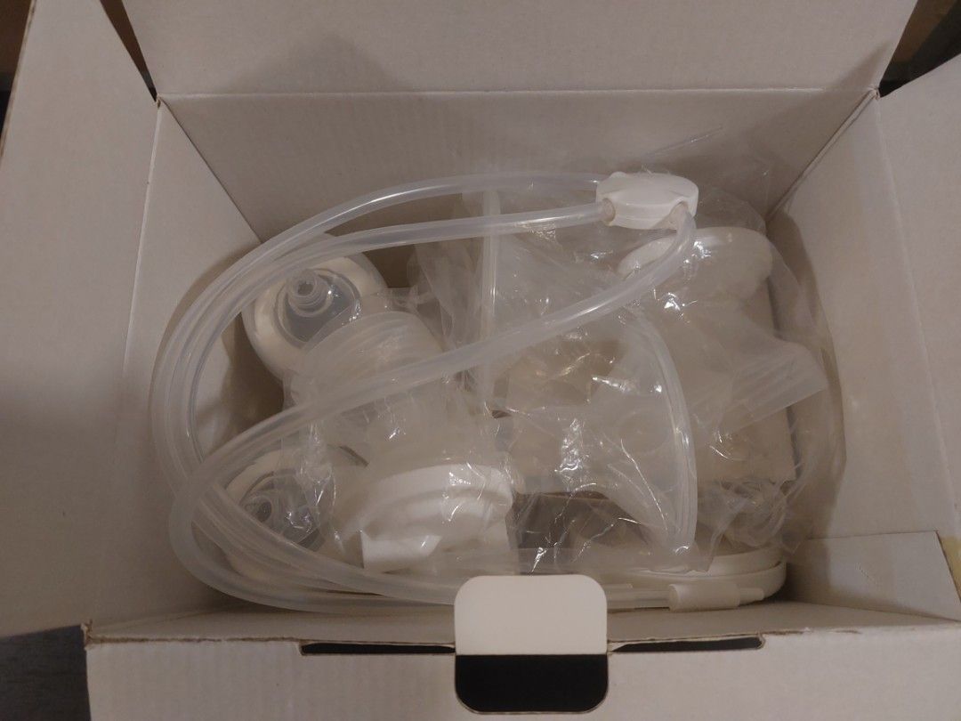 Mimiflo double electric breast pump (Category: Breastfeeding & Bottle Feeding) located in Manila. Submitted by jayar29 (Listing ID 1233305351, Image 1). Description: Almost brand new... all parts complete. Price is negotiable for serious buyer Buyer pays for shipping fee. Can do meet ups/free delivery near BF homes paranaque or nearby areas for sure buyers..