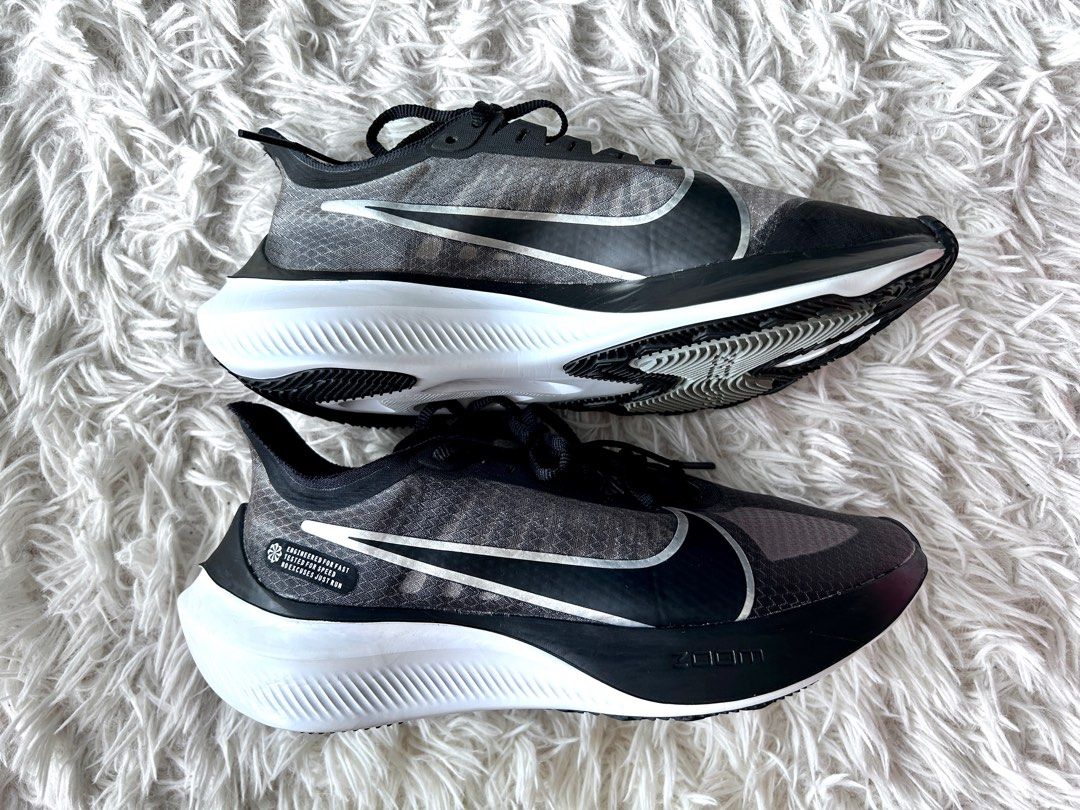 New 900 Nike Zoom Gravity Running Shoes