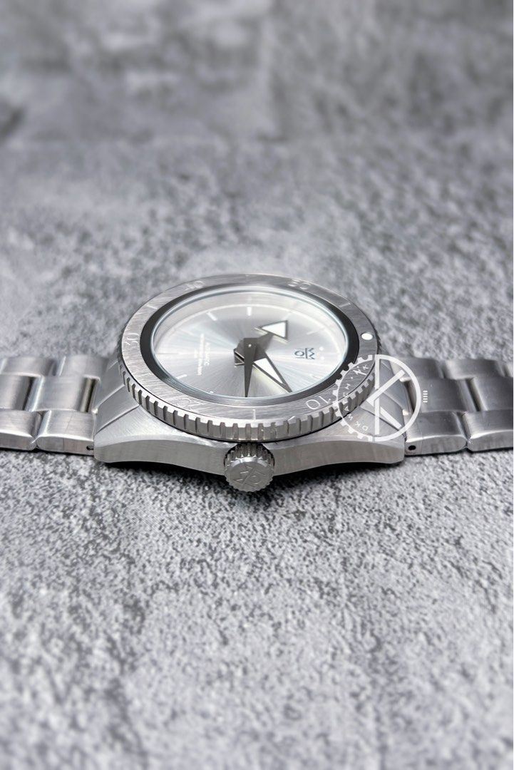 HYAKUICHI 101 No.10 Mechanical Diver Watch