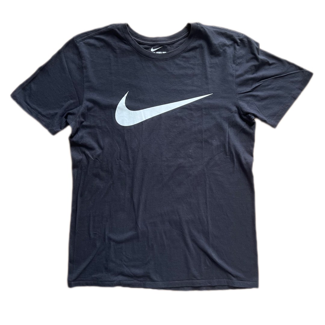 womens gray nike shirt