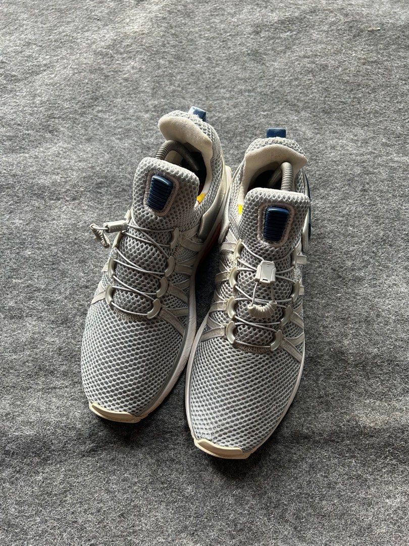 Nike shox gravity metallic silver deals