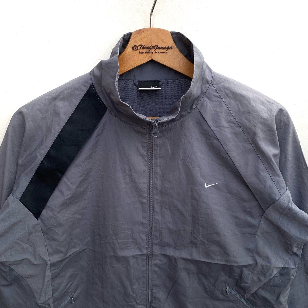 cropped windbreaker jacket nike