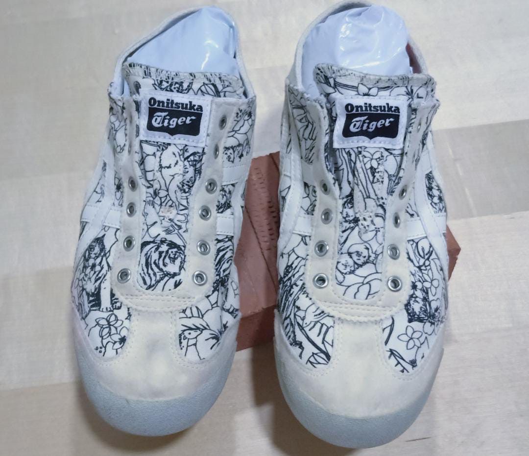 onitsuka floral