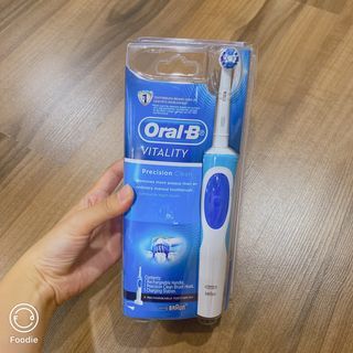 Oral B vitality chargable toothbrush