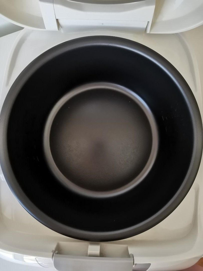 Panasonic Rice Cooker (Periuk Nasi) SRDF101 (1.0L) Nonstick inner pot