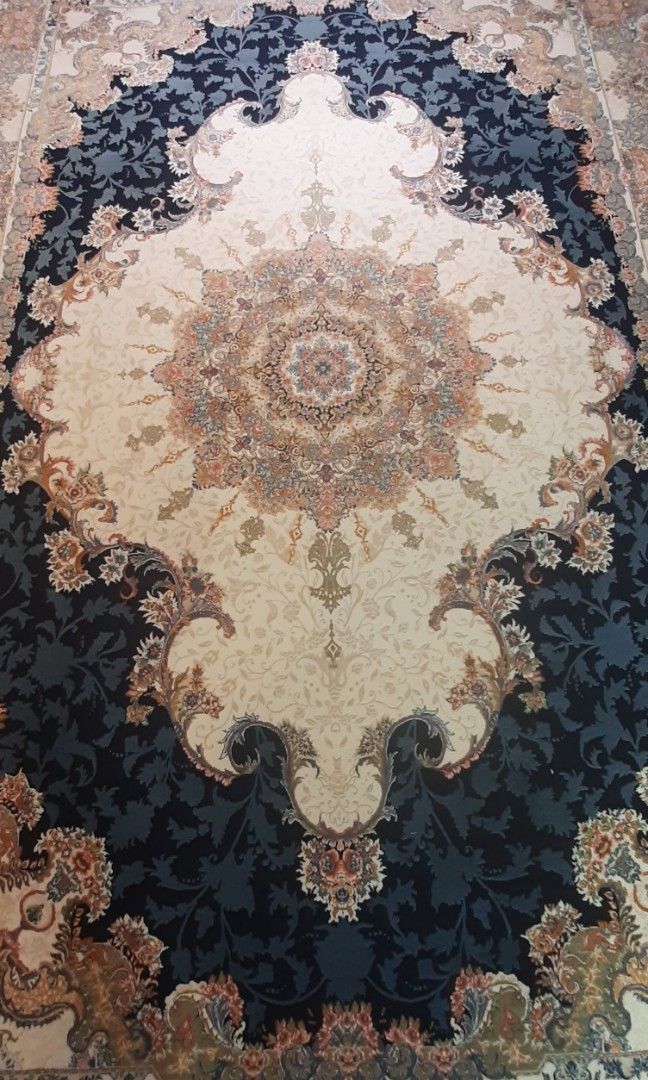 Persian kashan carpet, Furniture & Home Living, Home Decor, Carpets