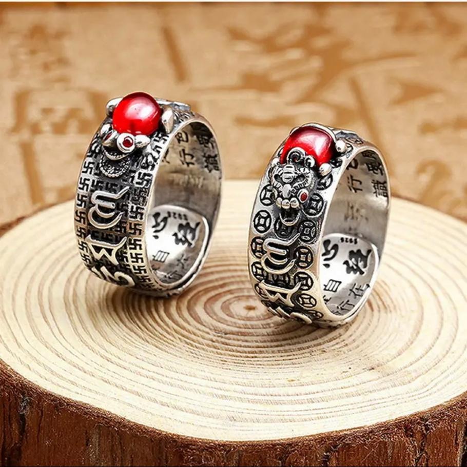 Pixiu Ring Feng Shui Wealth Ring Red Garnet Lucky Ring Wealth