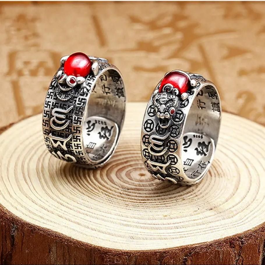 Red garnet lucky pixiu online wealth bracelet