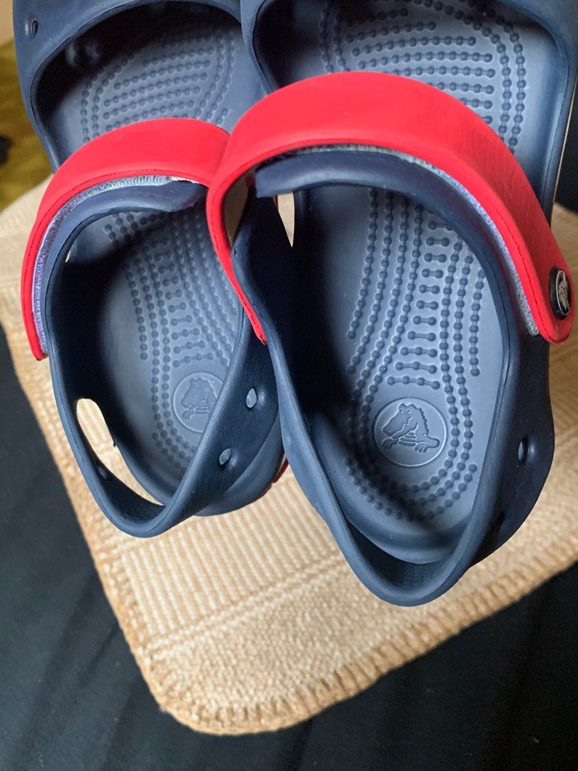 Authentic Crocs Crocband Sandals (Category: Babies & Kids Fashion) located in Las Pinas. Submitted by tyrastyle (Listing ID 1233256885, Image 3). Description: Size J2 / EU 33.5 Good condition .
