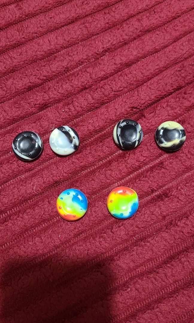 Ps4 controller button grip (Category: Other Gadgets) located in Pasig City. Submitted by js.authenticlux (Listing ID 1233272278, Image 1). Description: * Ps4 controller button grip * 150/ pair * 3 pairs available * call txt 09178029682.