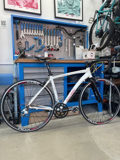 Raleigh Revenio 4.0 aluminum road bike