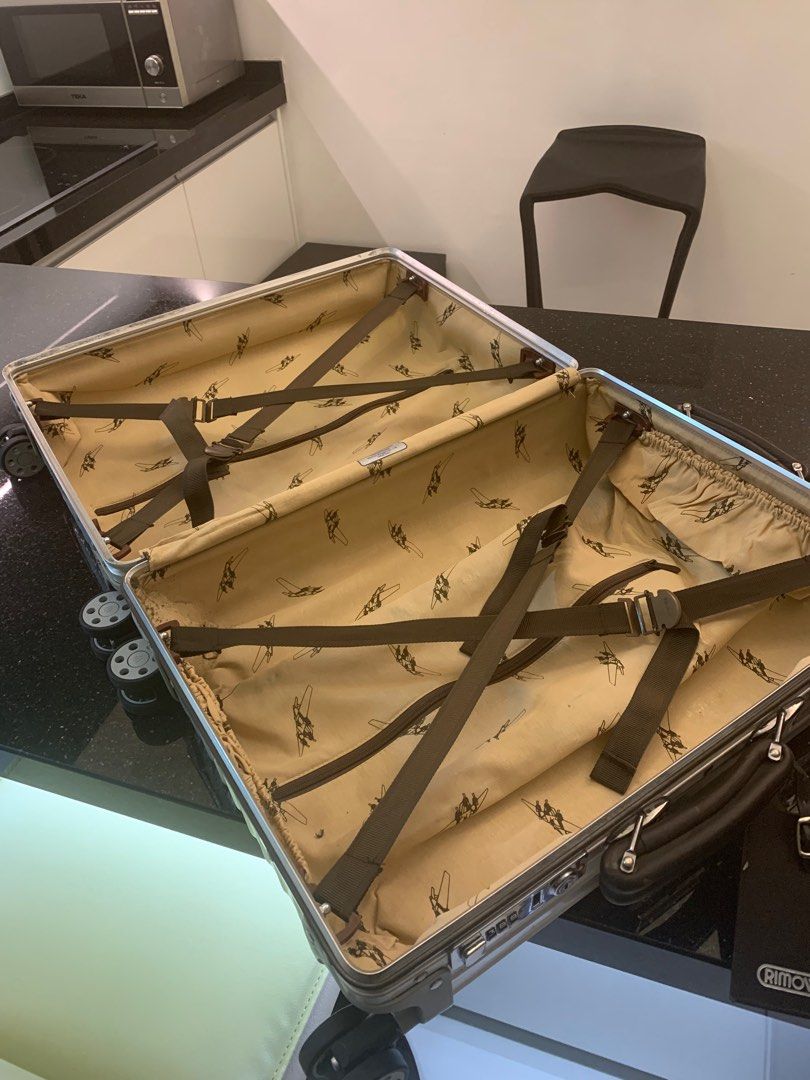 RIMOWA CLASSIC cabin size authentic/ original, Luxury, Bags & Wallets