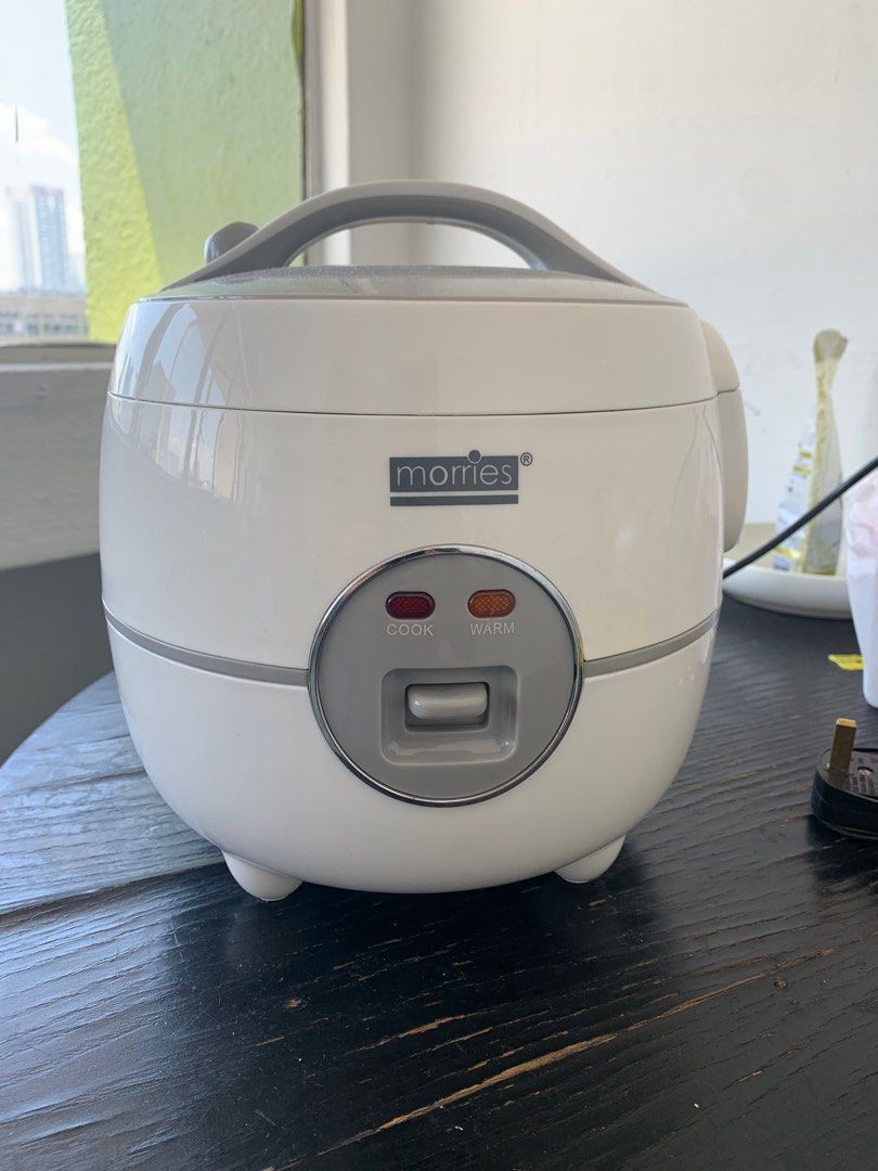 Selling Very Well Used Rice Cooker, TV & Home Appliances, Kitchen