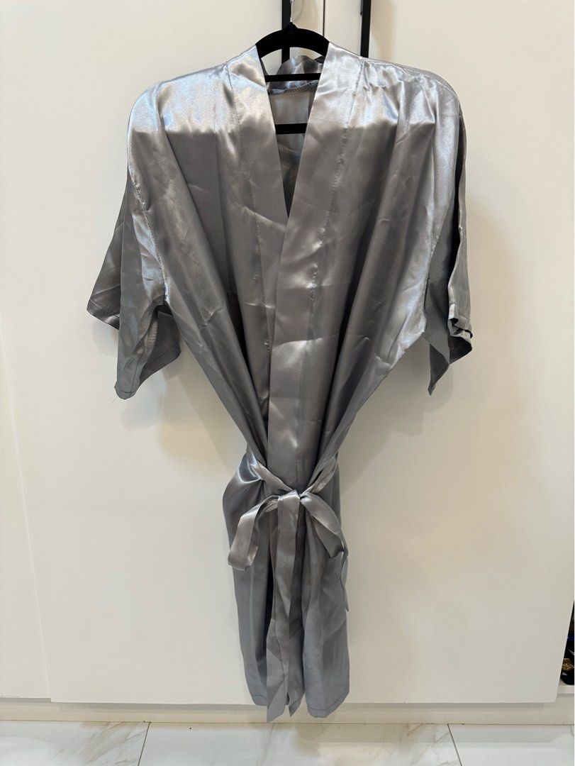 Silver Robe (Category: Undergarments & Loungewear) located in Manila. Submitted by sofffdlr (Listing ID 1233353414, Image 3). Description: .