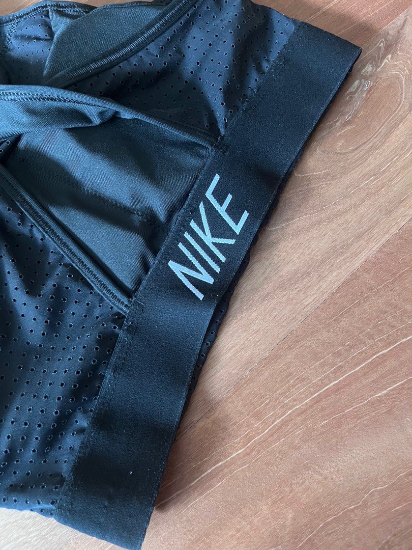 Size XS Nike sport bra black