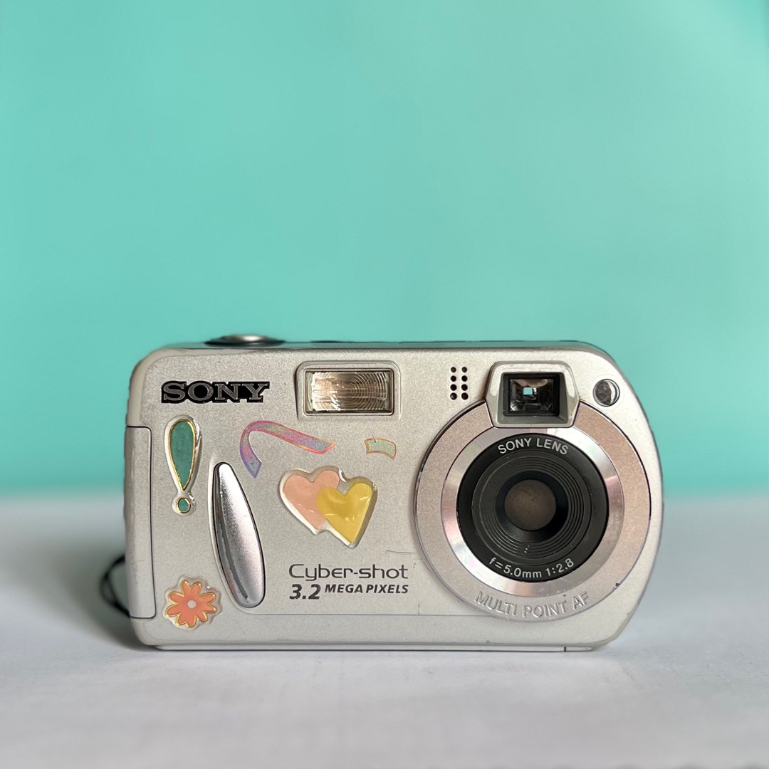 Sony Cybershot DSCP32 RARE digital camera, Photography, Cameras on