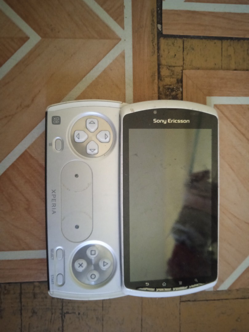 Sony Ericsson Xperia Play software problem, Mobile Phones & Gadgets, Mobile  Phones, Early Generation Mobile Phones on Carousell