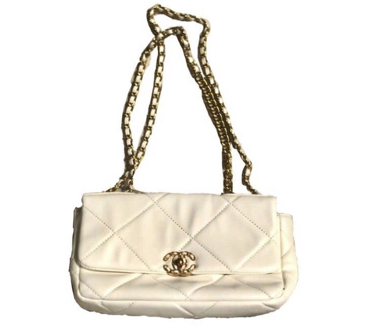 sling bag look like Fesyen Tas & Dompet di Carousell
